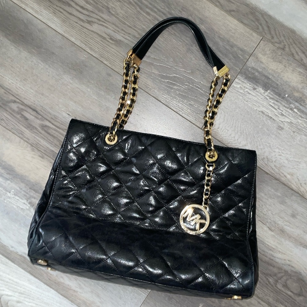 Black Michael Kors tote bag